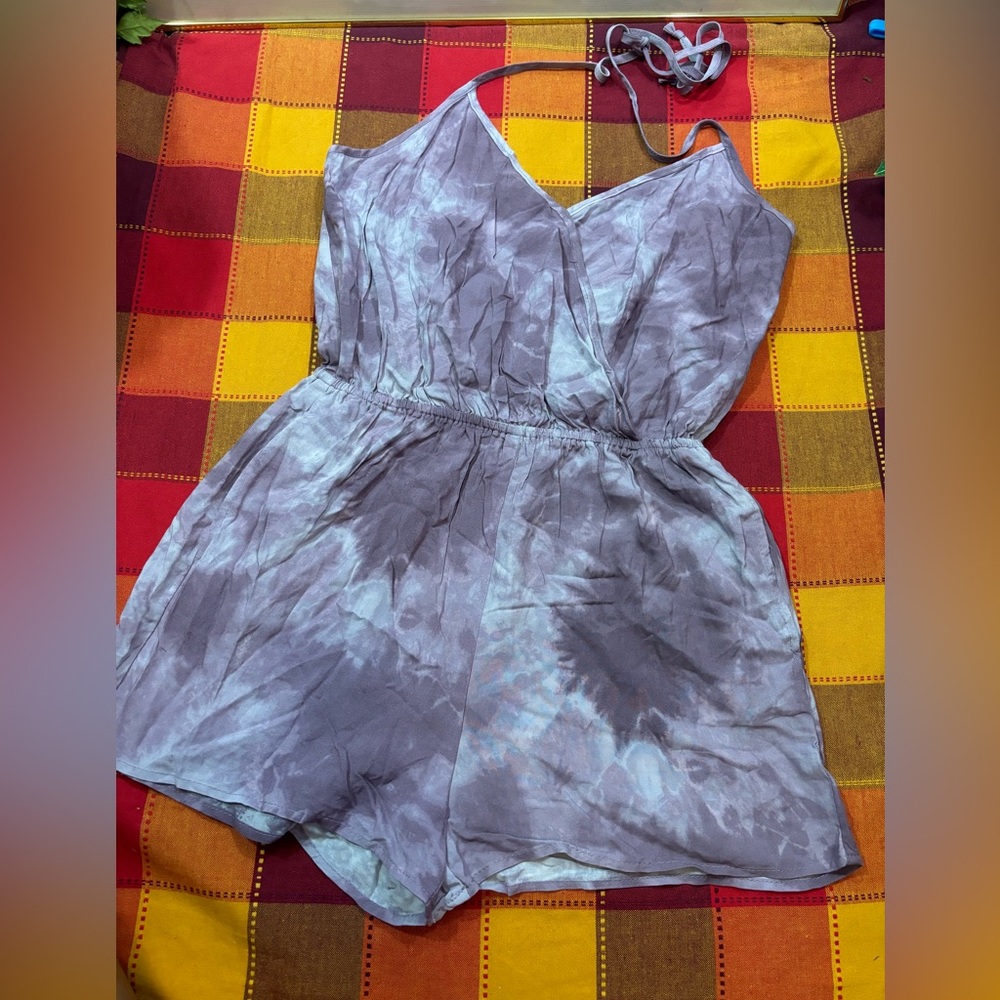 Rompers - Picture 2 of 13